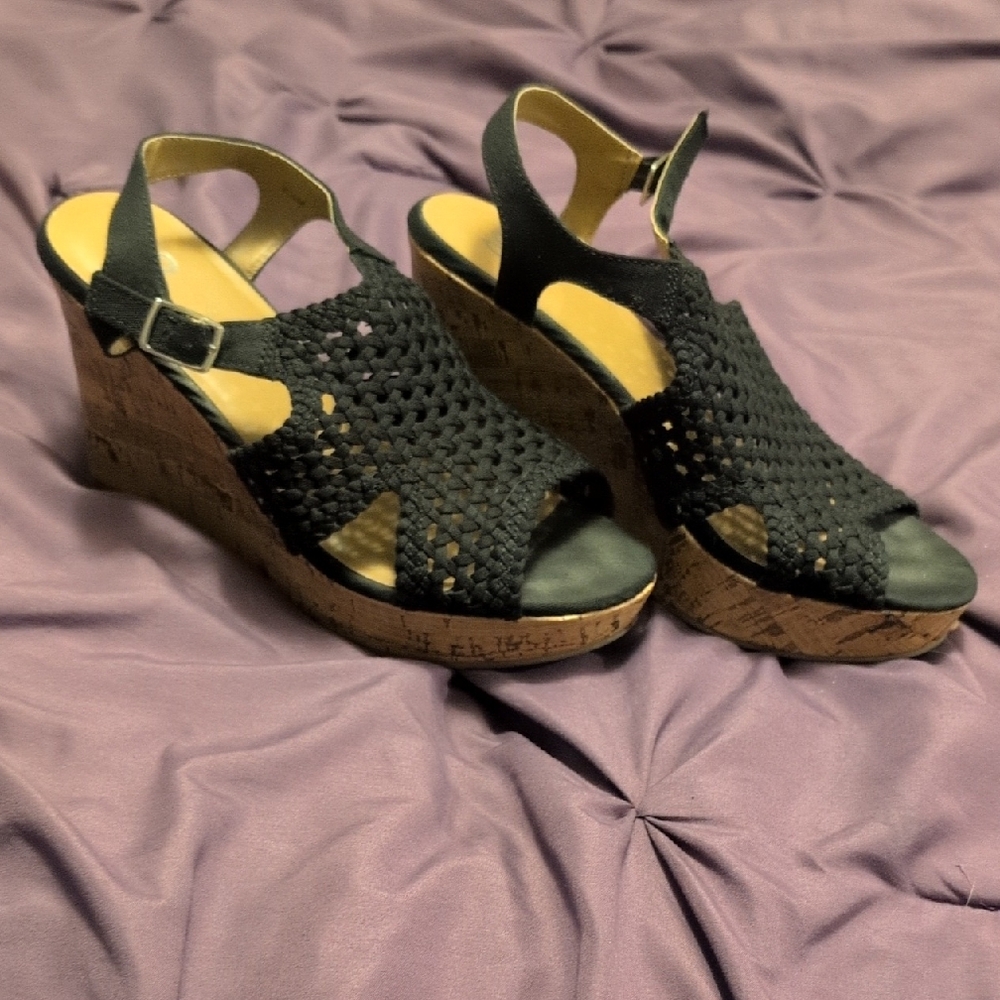 SO Black Woven Wedge Sandals
